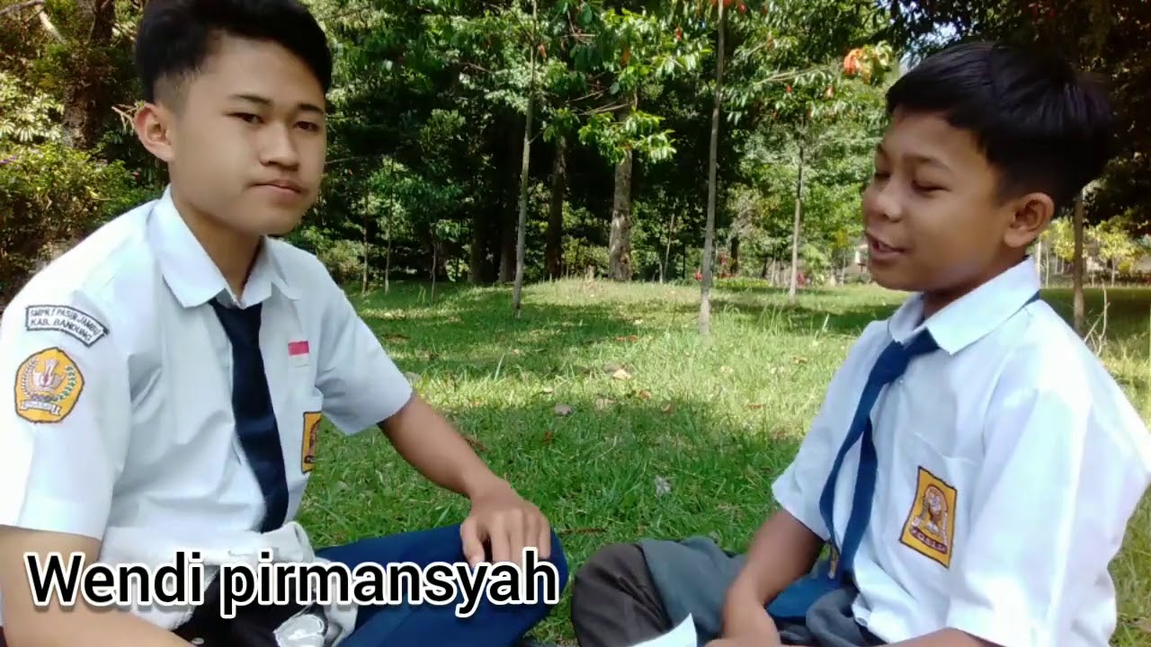 "Percakapan/dialog perkenalan dengan teman menggunakan bahasa Inggris"