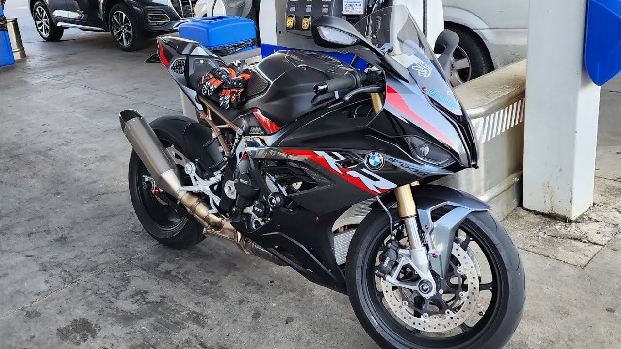 Testing the 2022 BMW S1000RR on curvy roads with stock tires. What lean angle can we get?