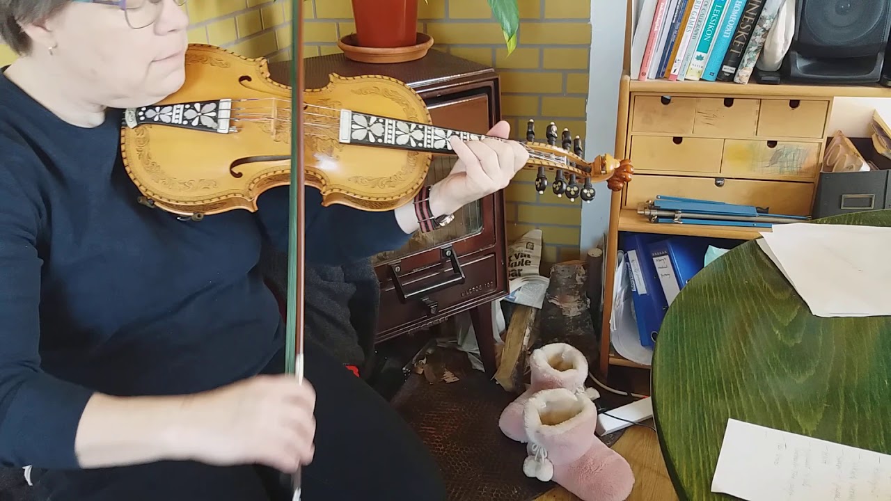 HFAA Bringeb&aelig;r reinlender, tune nr. 1 from tune book