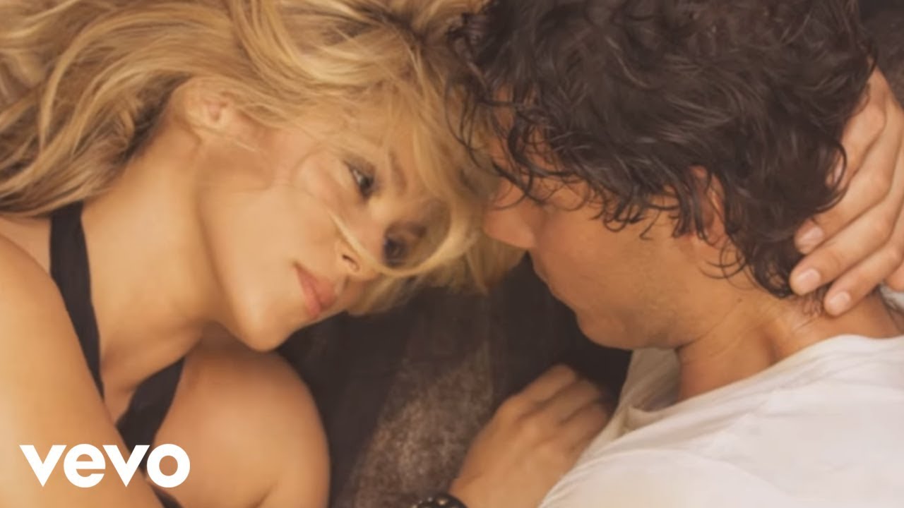 Shakira - Gitana (Video Oficial)