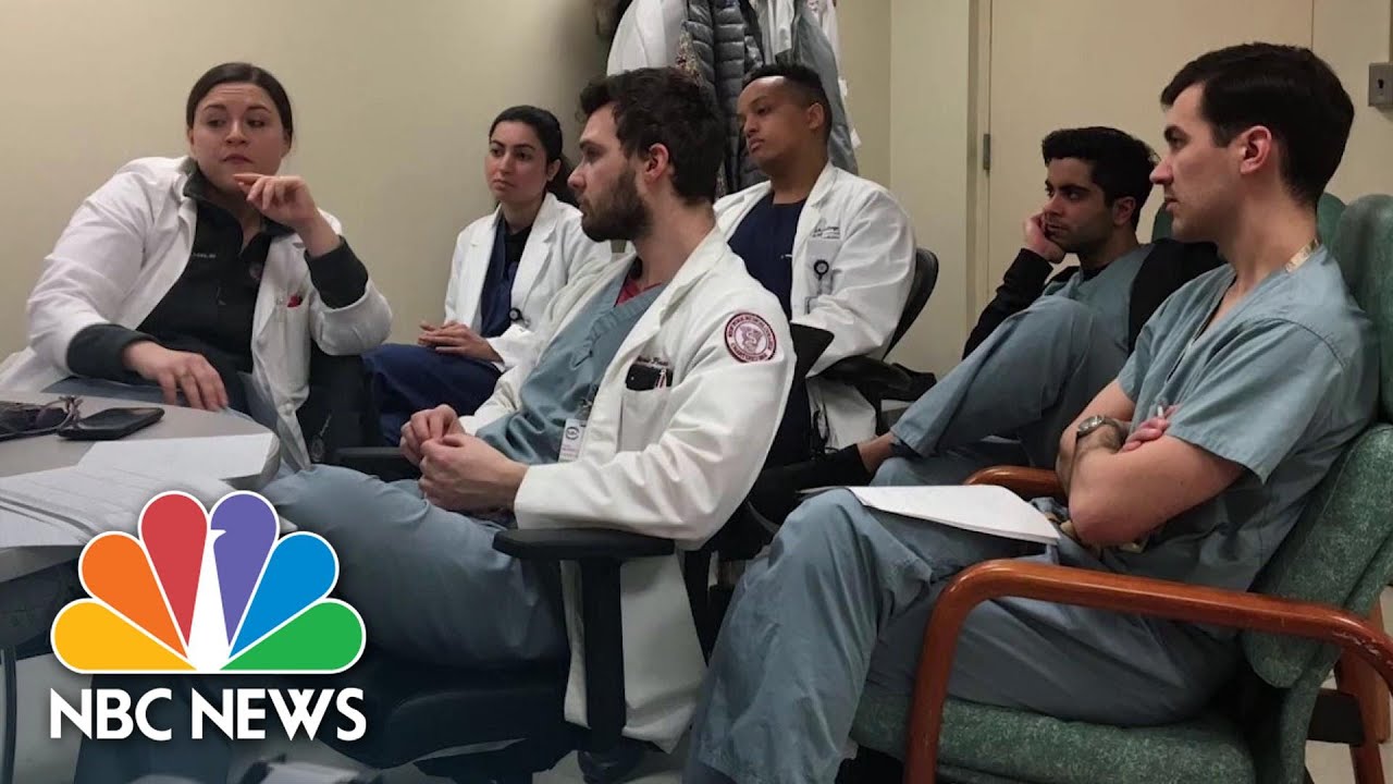 How Medical Students Are Adjusting To Hands-Off Learning Amid COVID-19 | NBC News NOW
