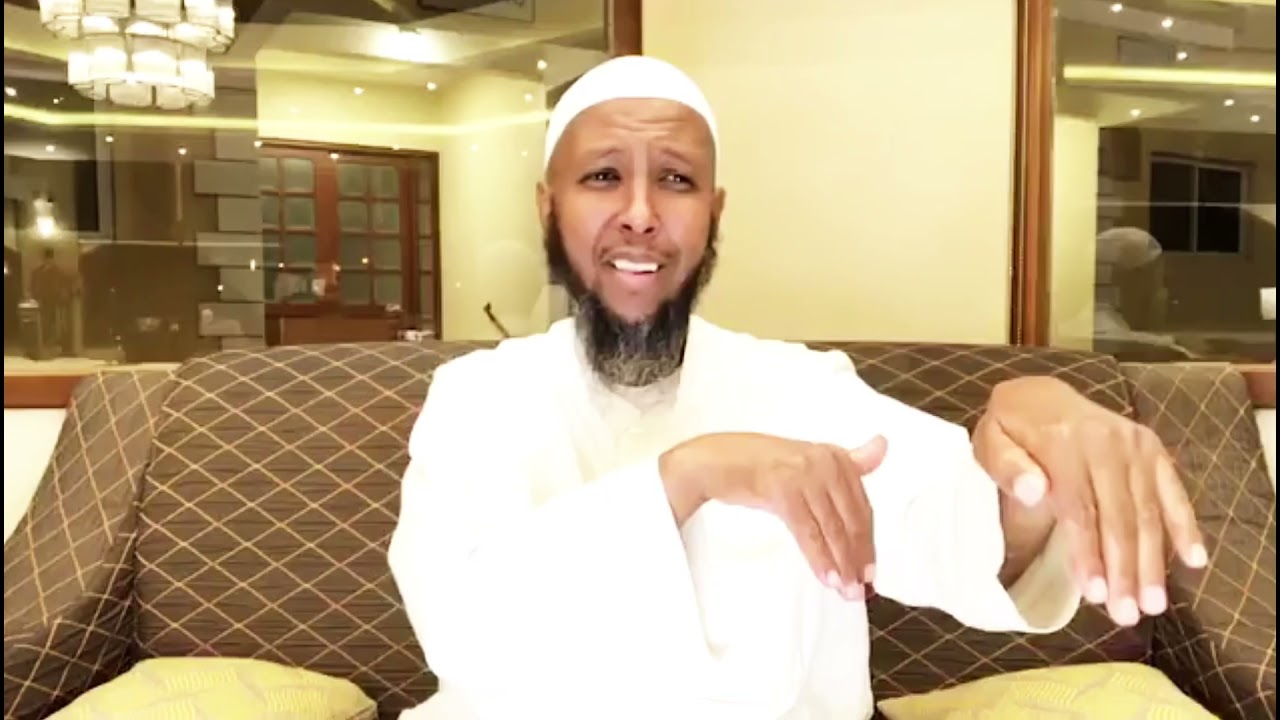 قصة مؤثرة عن أم مجنونه وبر ولدها فيها