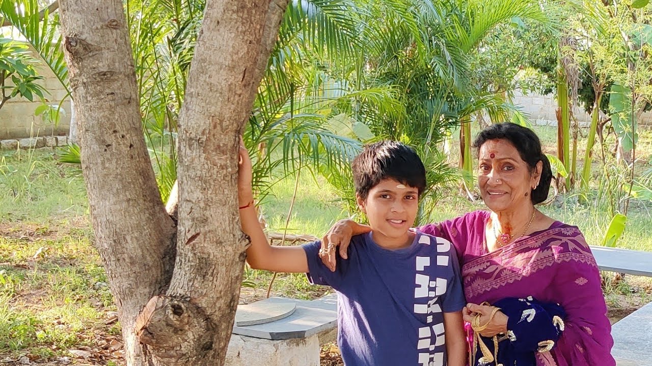 ☀️ Itla nannu chuusthe meekem anipisthundhi 😊