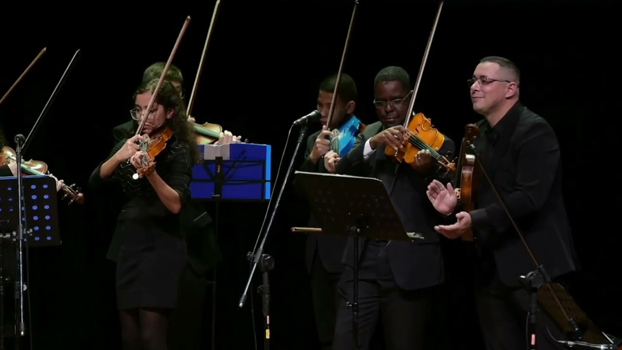 Lá Casa de Papel - Bella Ciao - Orquestra Jovem Luzes da Ribalta