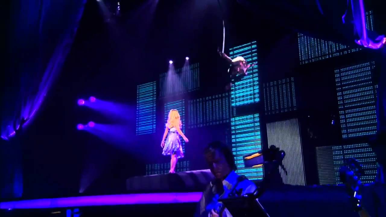 Katherine Jenkins - Angel [Live at the O2] with Lorant Markocsany