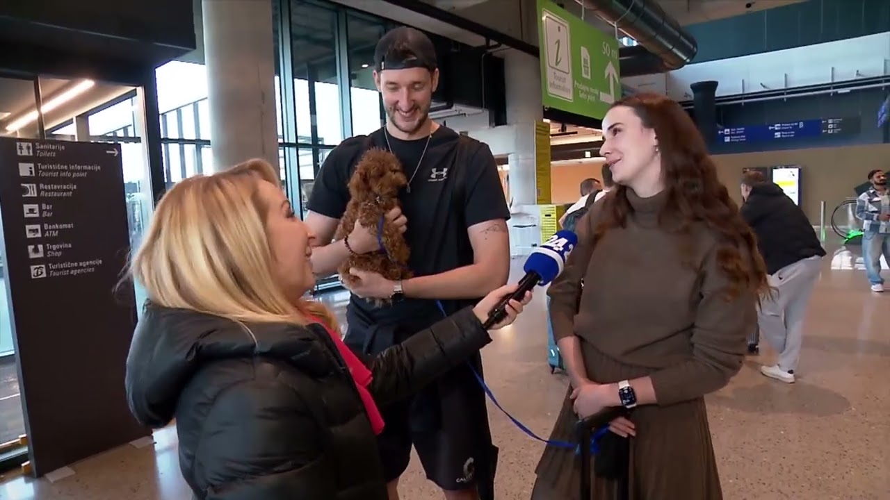 24UR | Na brniškem letališču pristalo peto letalo z evakuiranimi Slovenci | POP TV