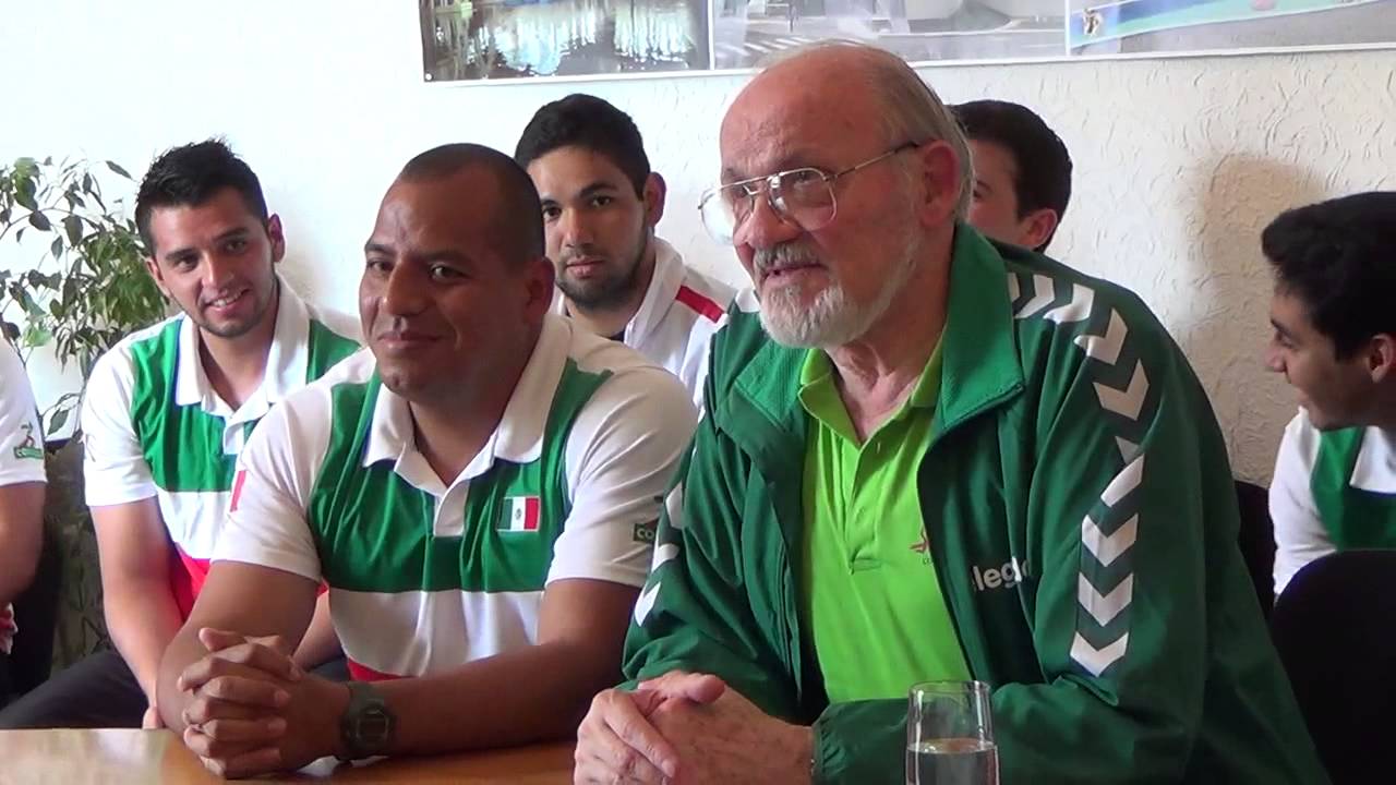 Celebrul handbalist Gheorghe Gruia, la Turda, cu echipa Mexicului! (28.07.2014)