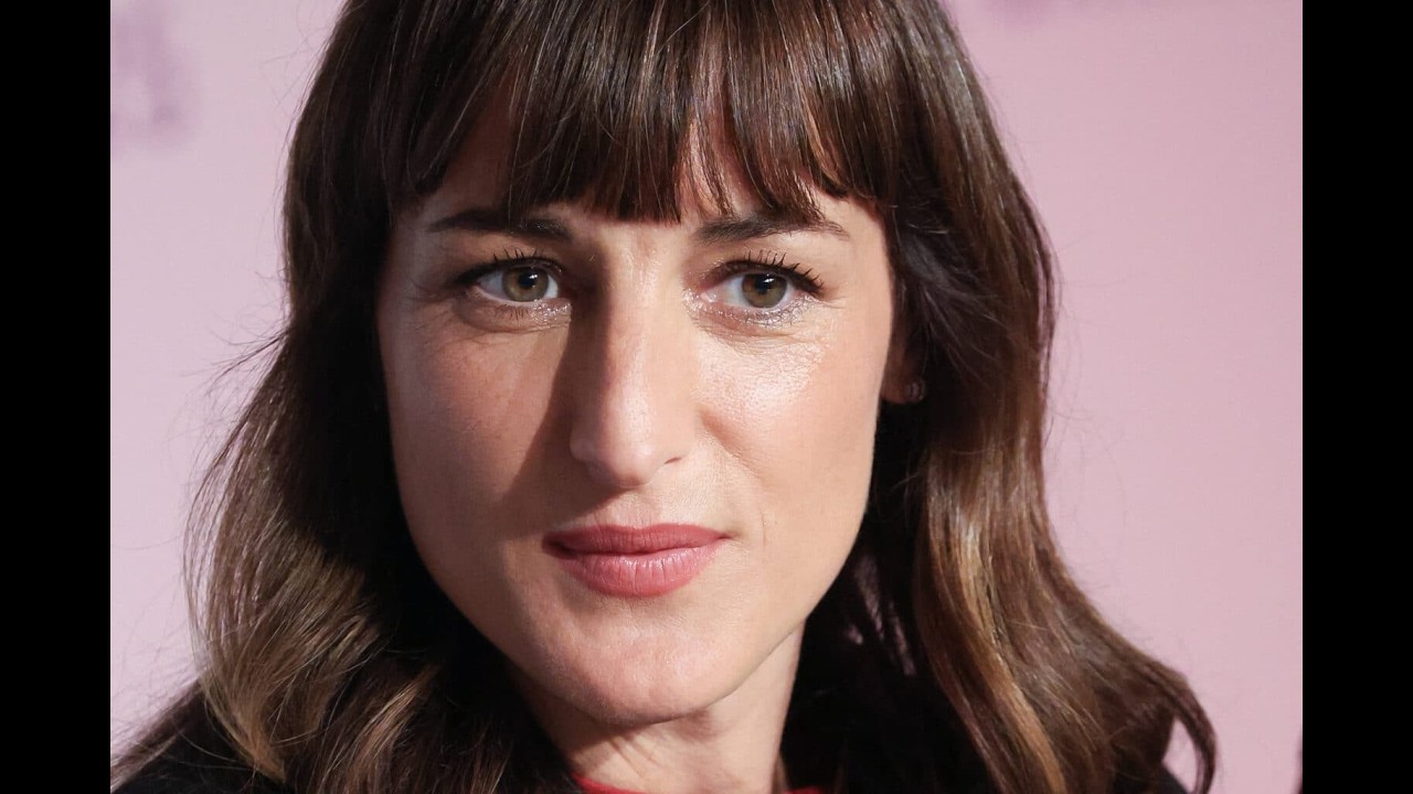 Juliette Armanet  : ''pas un objet neuf'', dans sa maison de campagne de la Marne