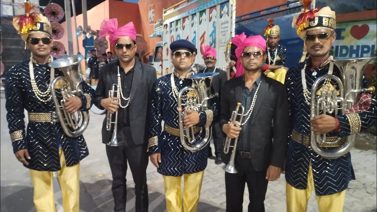 RAJ BAND MEERUT🎺 NEW STAF KE SATH 🎷 AAPKE DILO KI DADKAN RAJ BAND