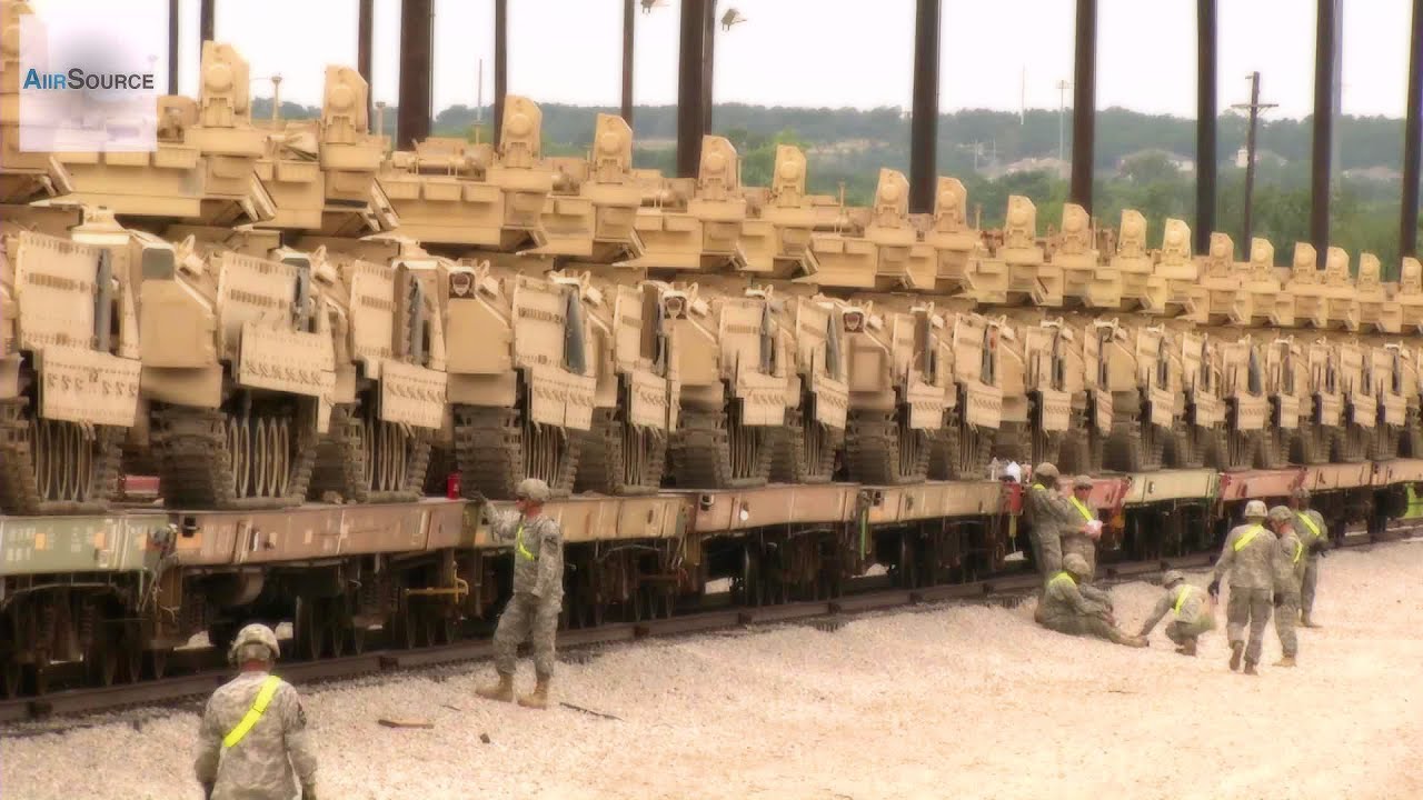 M1 Abrams Tanks & Bradleys﻿ - 