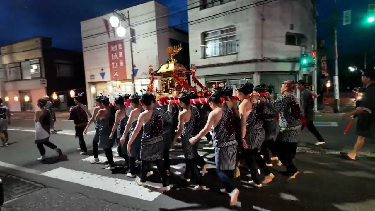 津南町大割野　女神輿