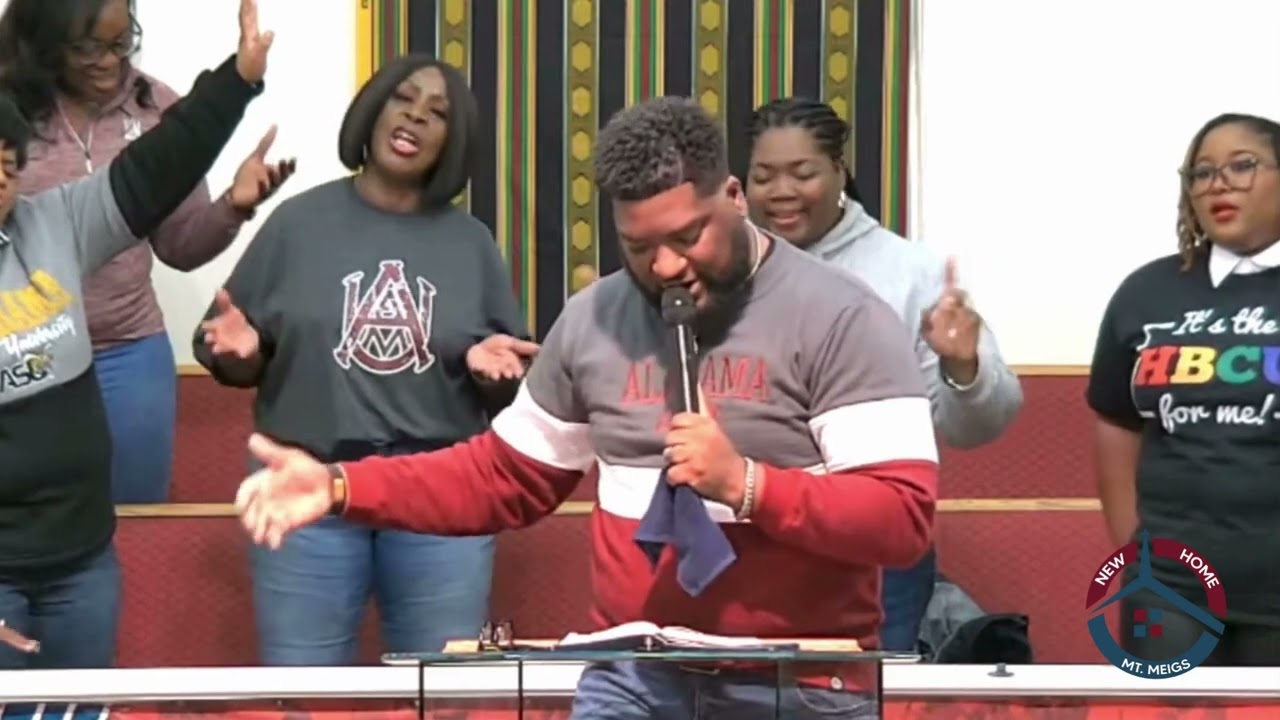 Pastor Lee B. Walker singing " Jesus, I Love You " !!!!!!!!!!!
