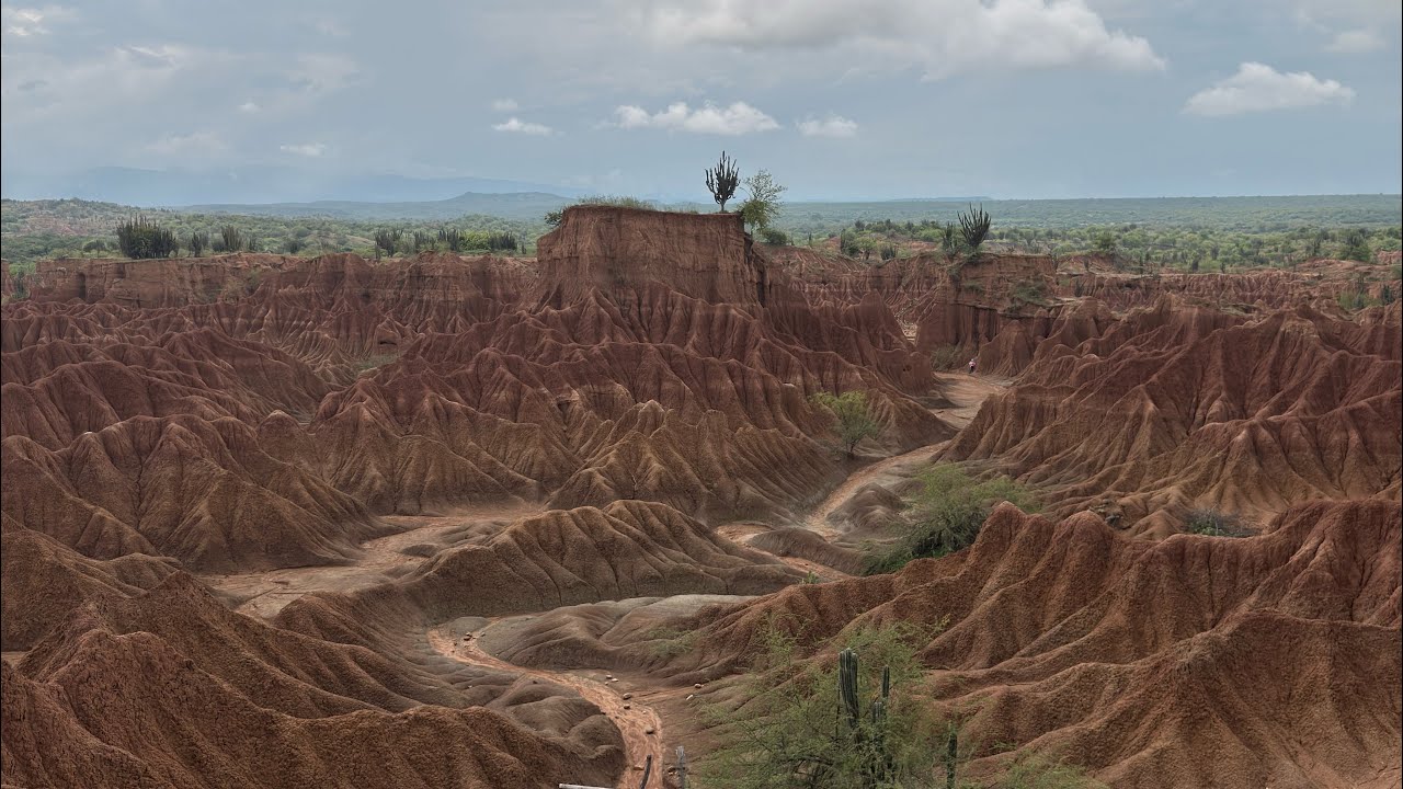 Desierto de la Tatacoa (Desierto gris)