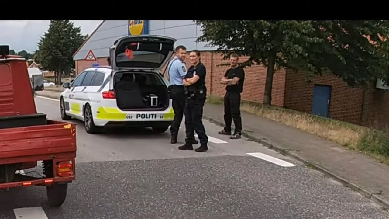 Møder politiet på Vandkølet Yamaha neos/ jog R. Og tuk tuk