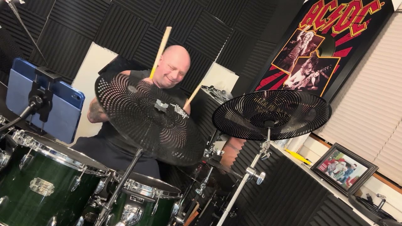 Drumeo January Calab achy Breaky heart ￼