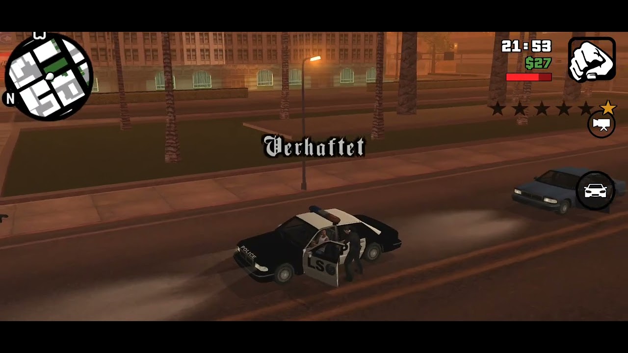 Officer bust @NoAbusingSoraAndPit in a police car