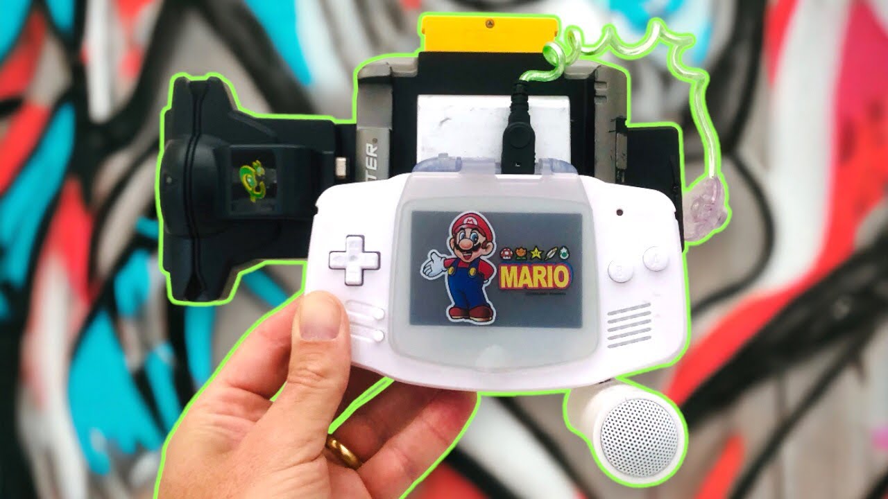 Сколько ретро-аксессуаров поместится на этом Gameboy Advance?