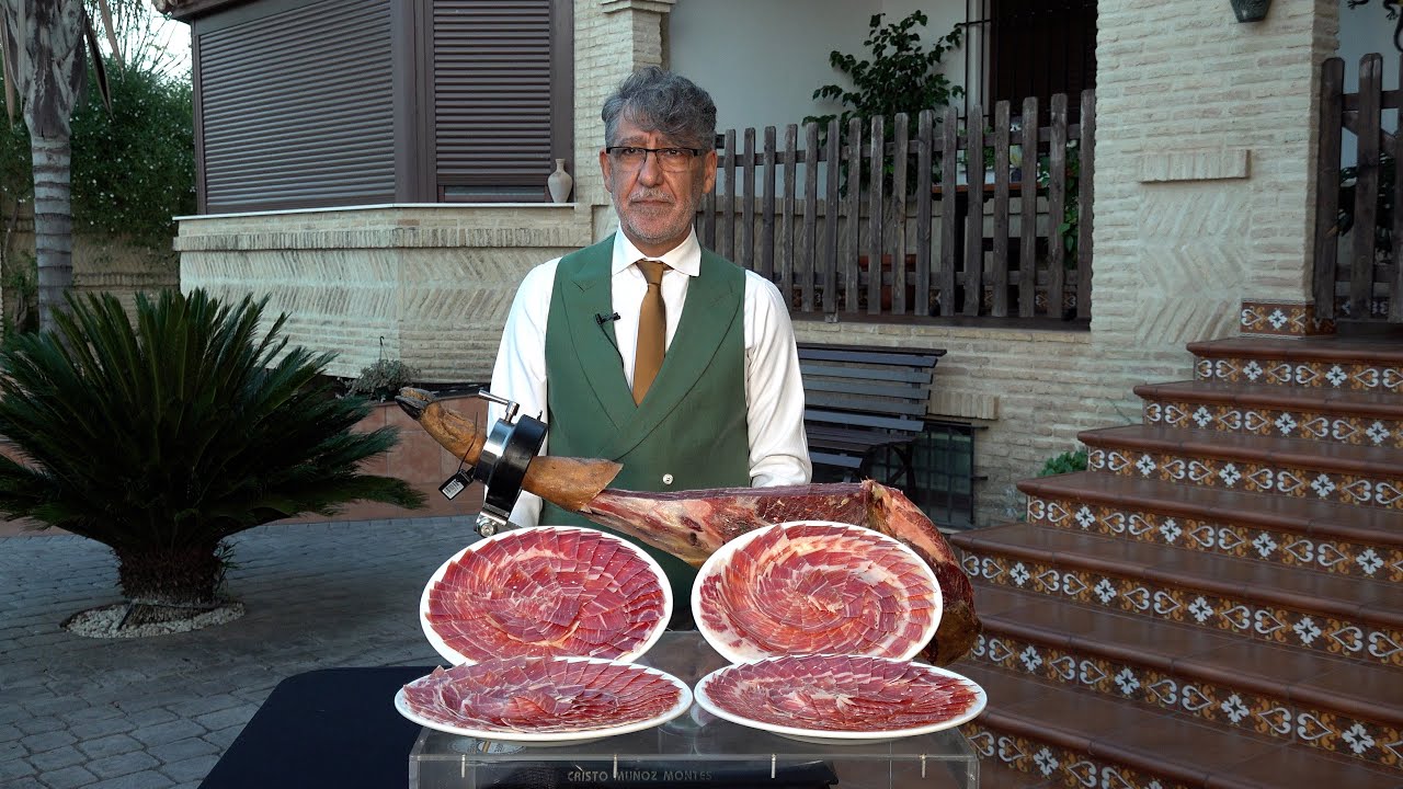 Cristo Muñoz Montes, maestro cortador de jamón. #jamón #jamónibérico #cortadordejamón