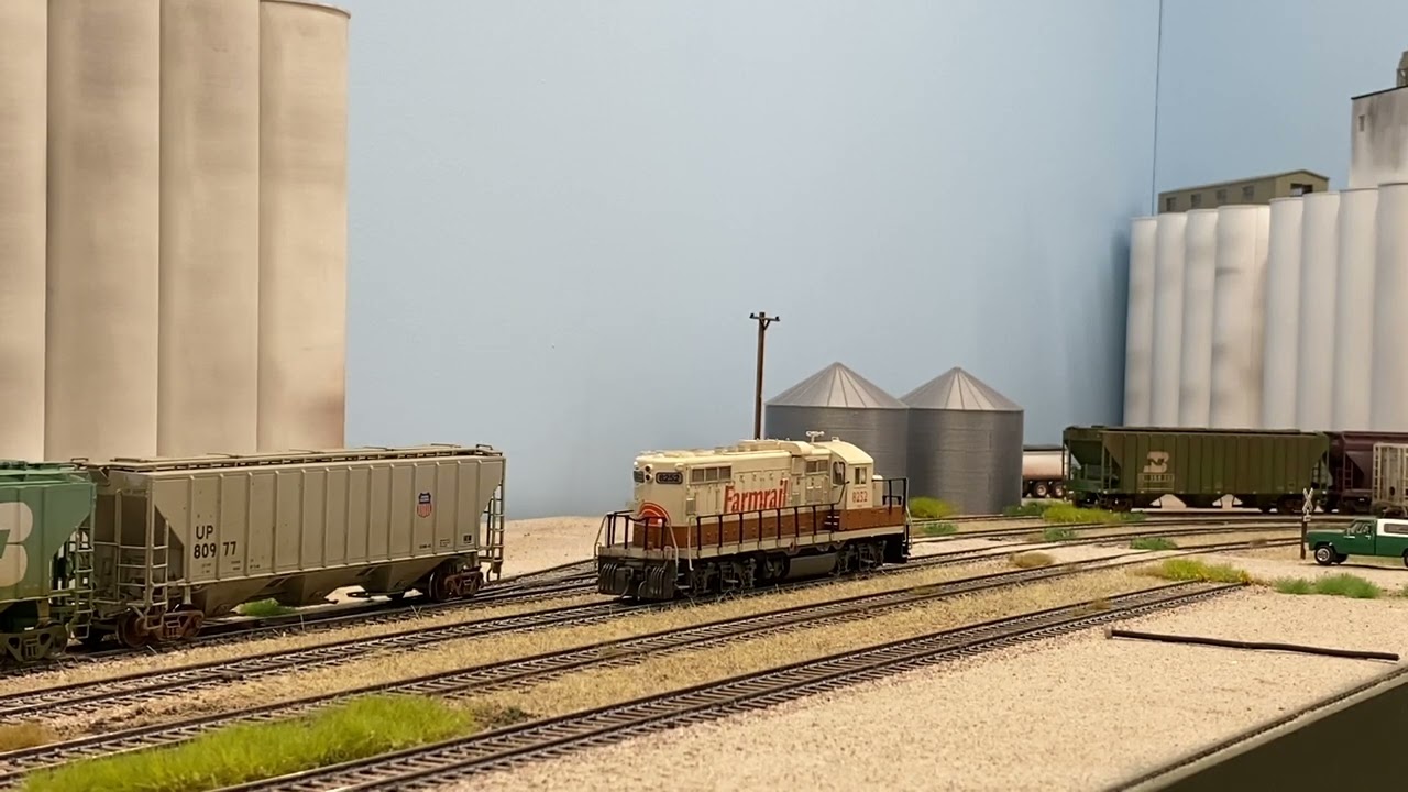 Farmrail in HO Scale - Shelf Layout Operations - February 2022!