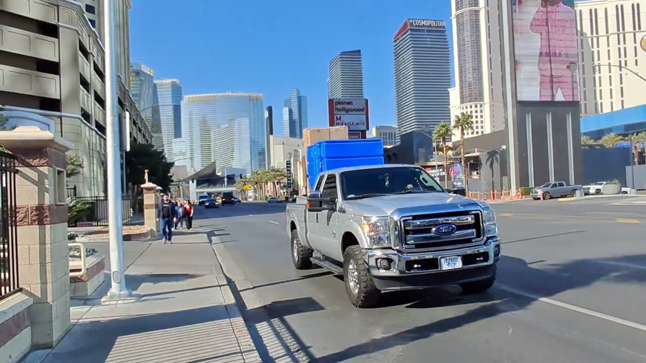 Views From The LAS VEGAS STRIP Vlog Monday February 2, 2026. #lonewulfrick2026