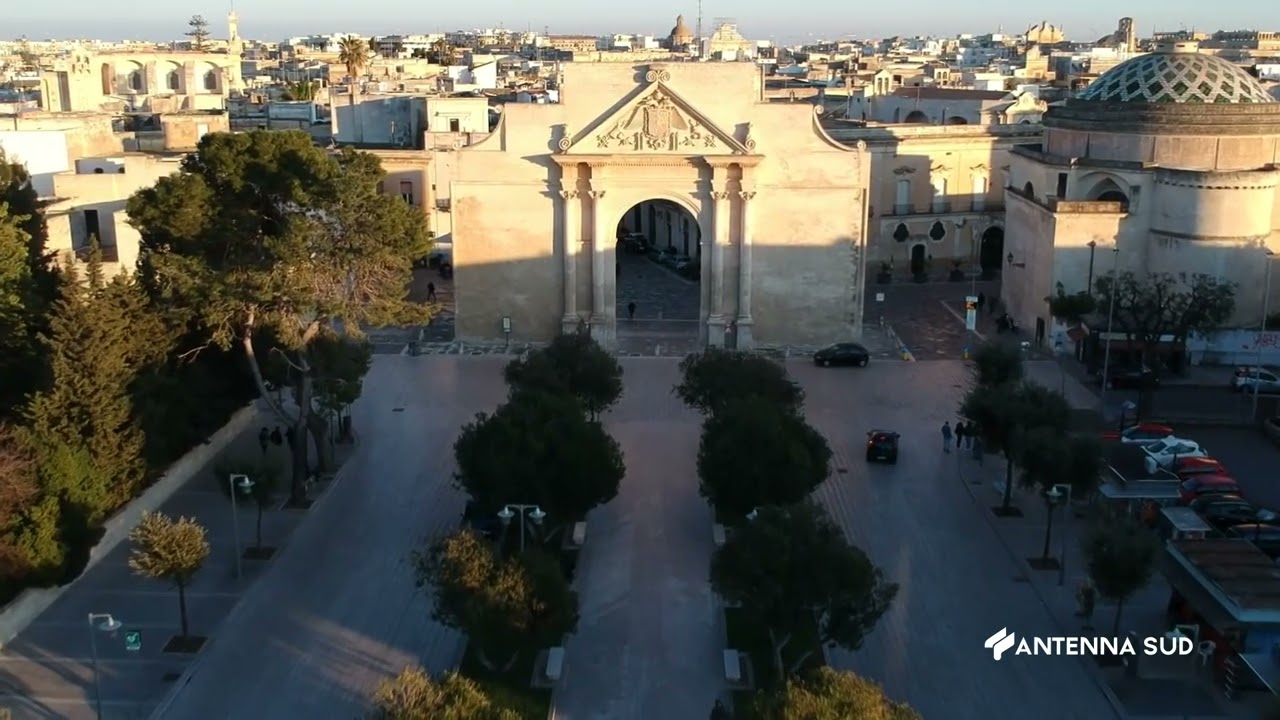 21 MARZO 2024   LECCE   L'OBELISCO ISTORIATO DI LECCE