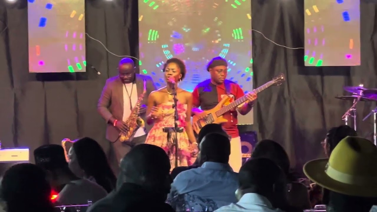 Jazzstellation à l’hôtel ibis Douala AVANT TOI- Cathy Ewande