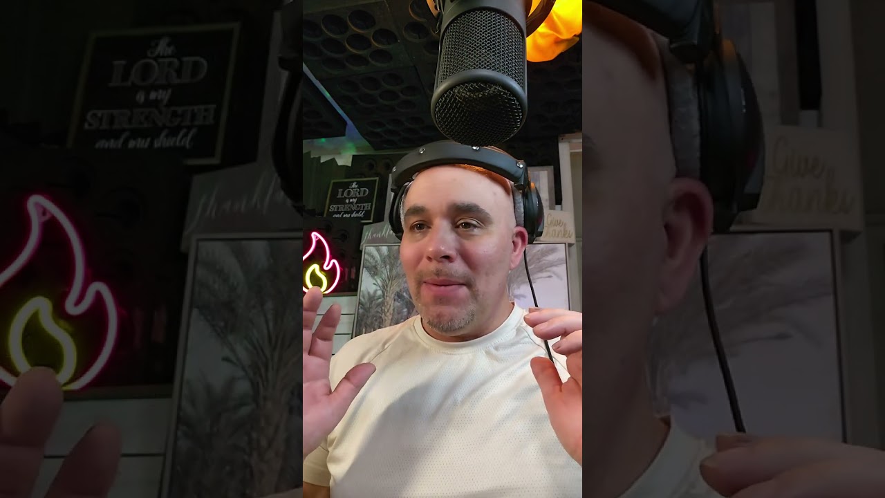 Stam Audio SA-800 unboxing, and test. Tested against a Warm Audio WA 47. Sound test in description.