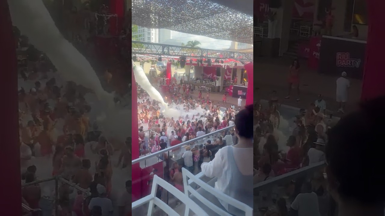 Pink Party at RIU Palace #riupalace #cancun #foamparty