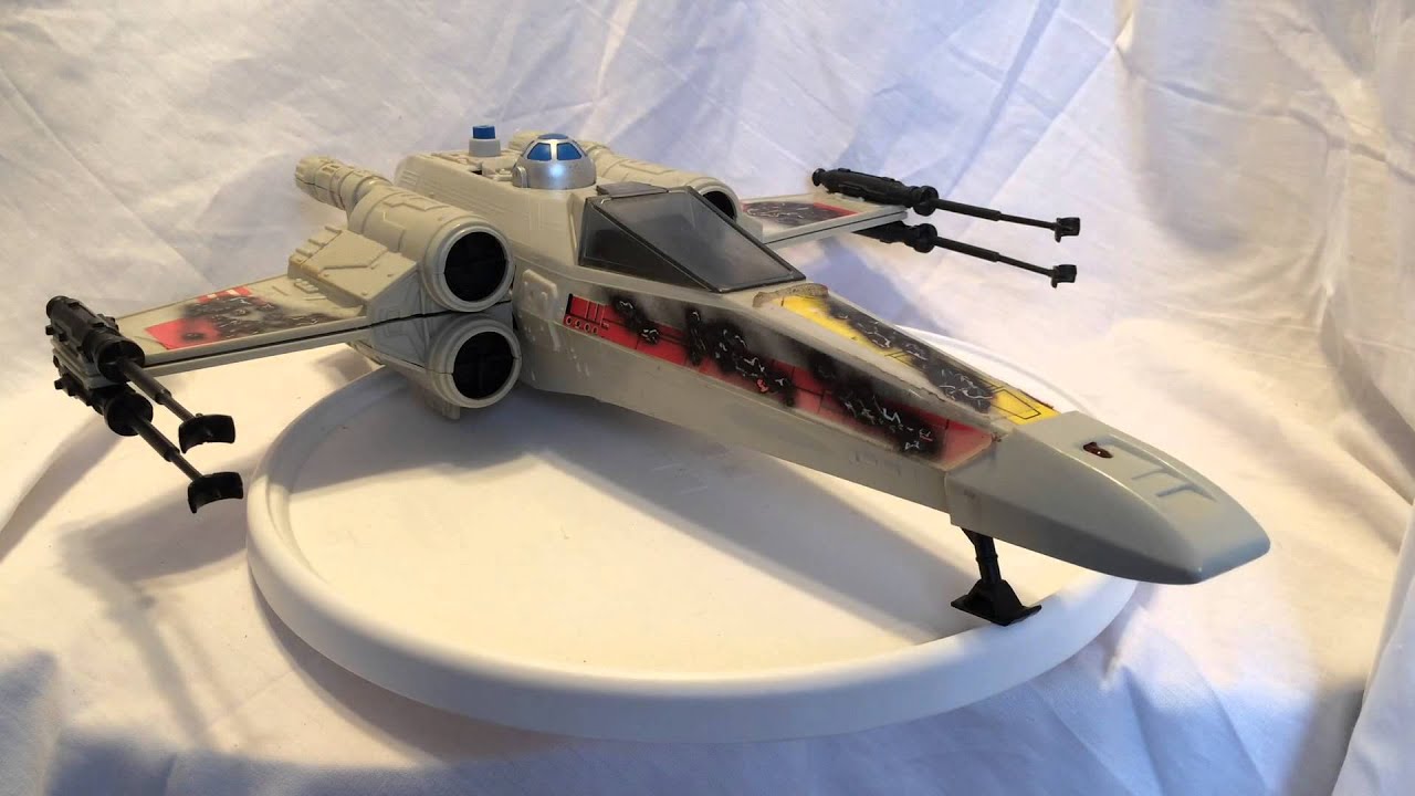 Star Wars Vintage Vehicle - Battle Damage X-Wing Fighter