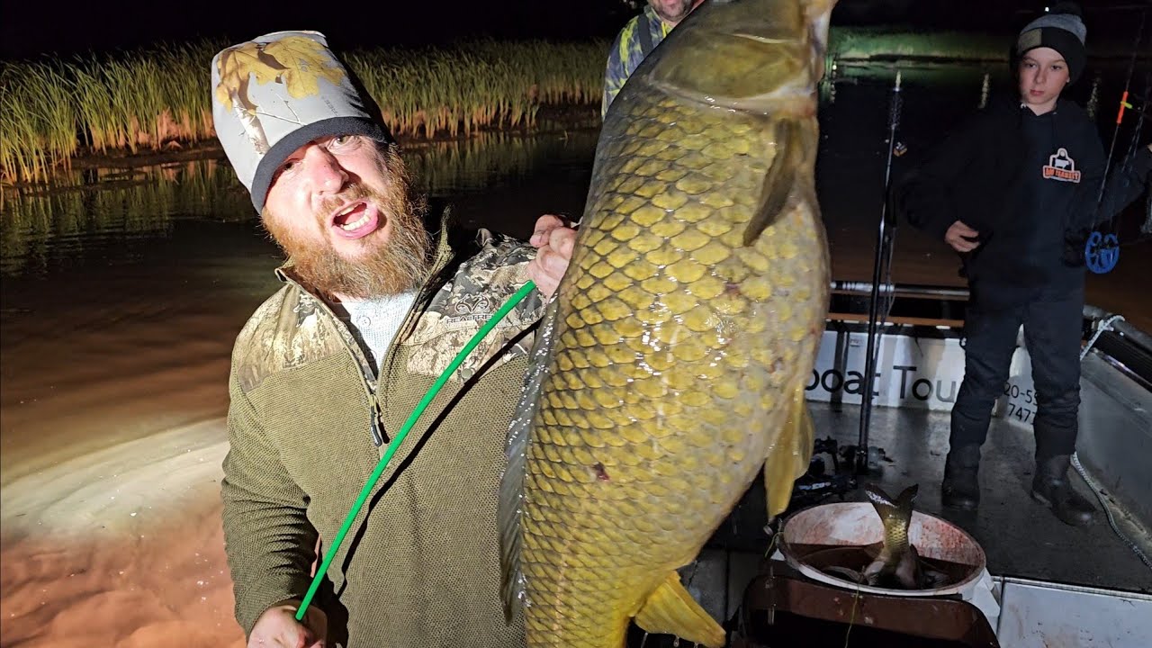 Bowfishing the Great Lakes for Monster Carp with a Slingshot