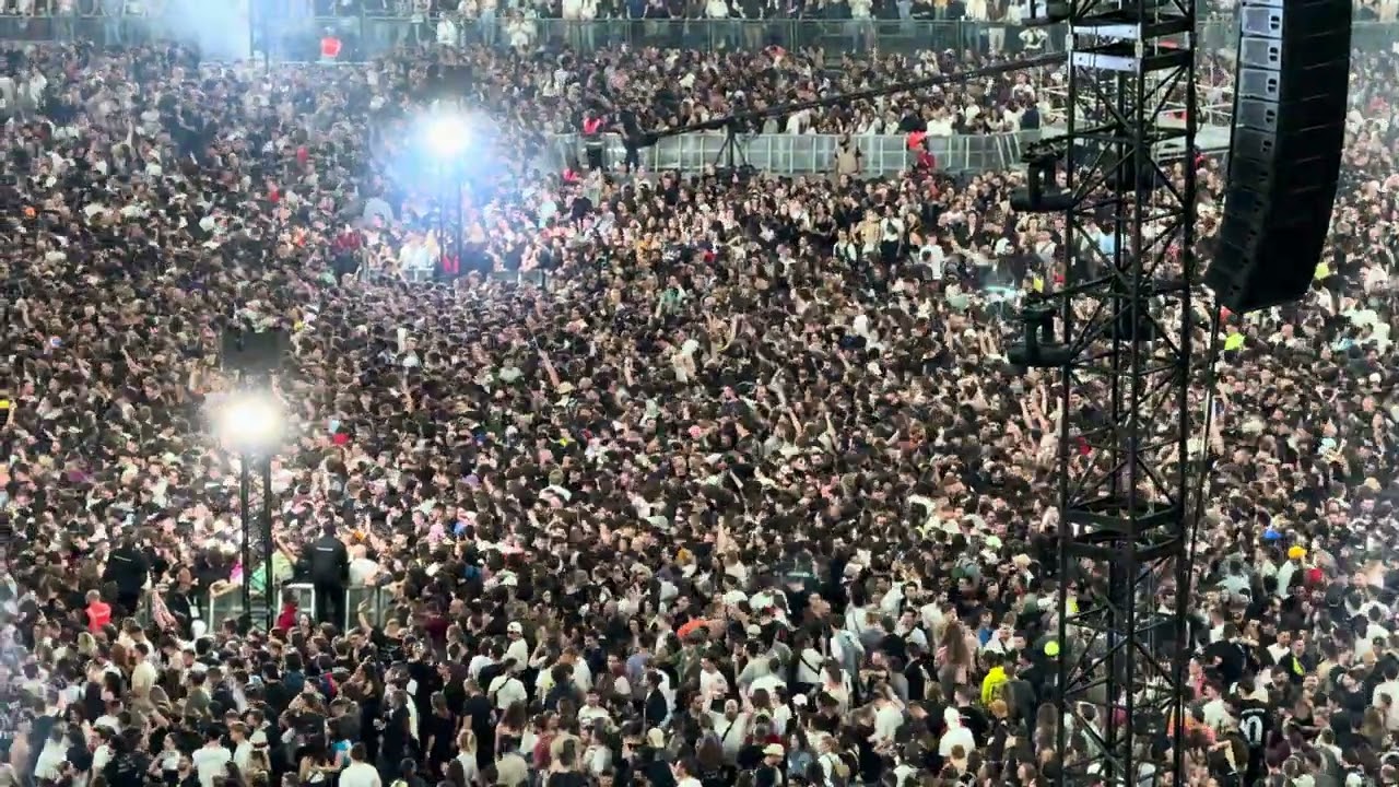 DJ Snake live in Paris (Stade de France) The Final Show - wall of death / mur de la mort