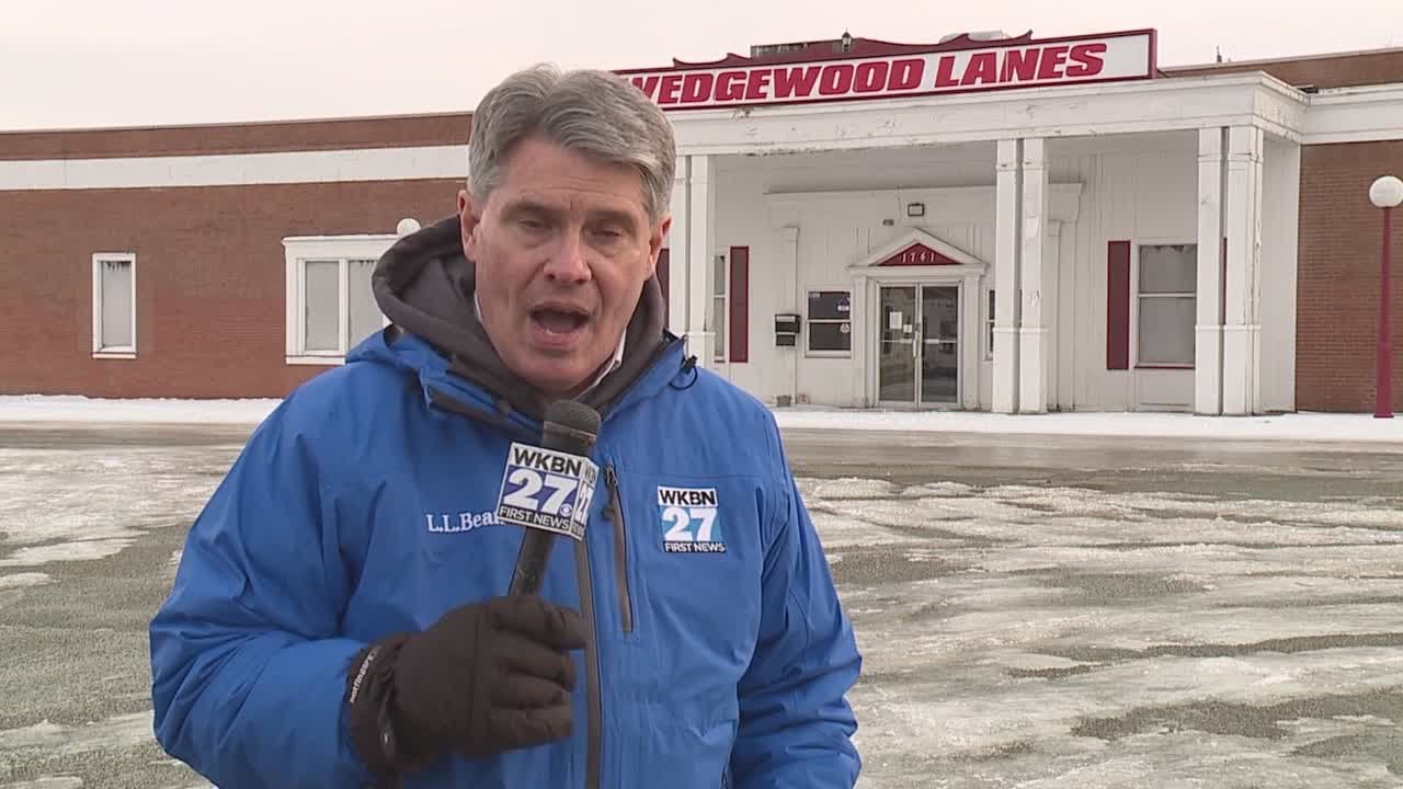 Austintown trustee says it's time to demolish beloved yet deteriorated bowling alley