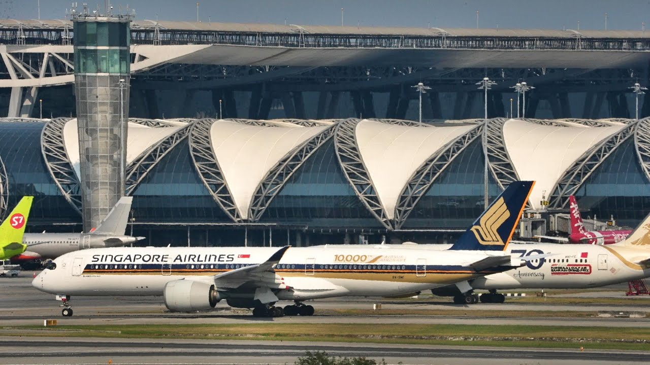 Bangkok suvarnabhumi Airport with ATC Emirates Qatar A380