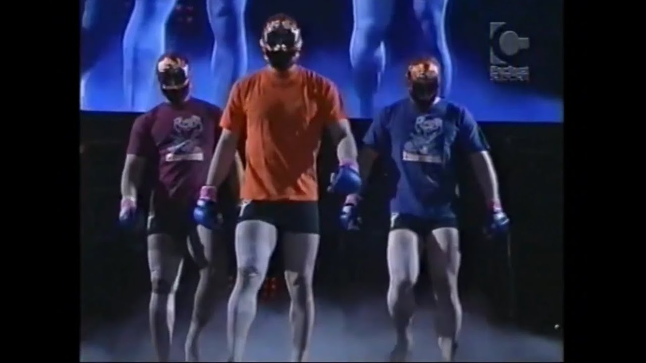 Sakuraba Entrance (vs Royce) — Pride 2000 Grand Prix