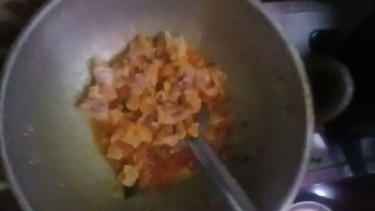 என்னுடைய பையன் ஆசியா கேட்ட சிக்கன் குழம்பு 