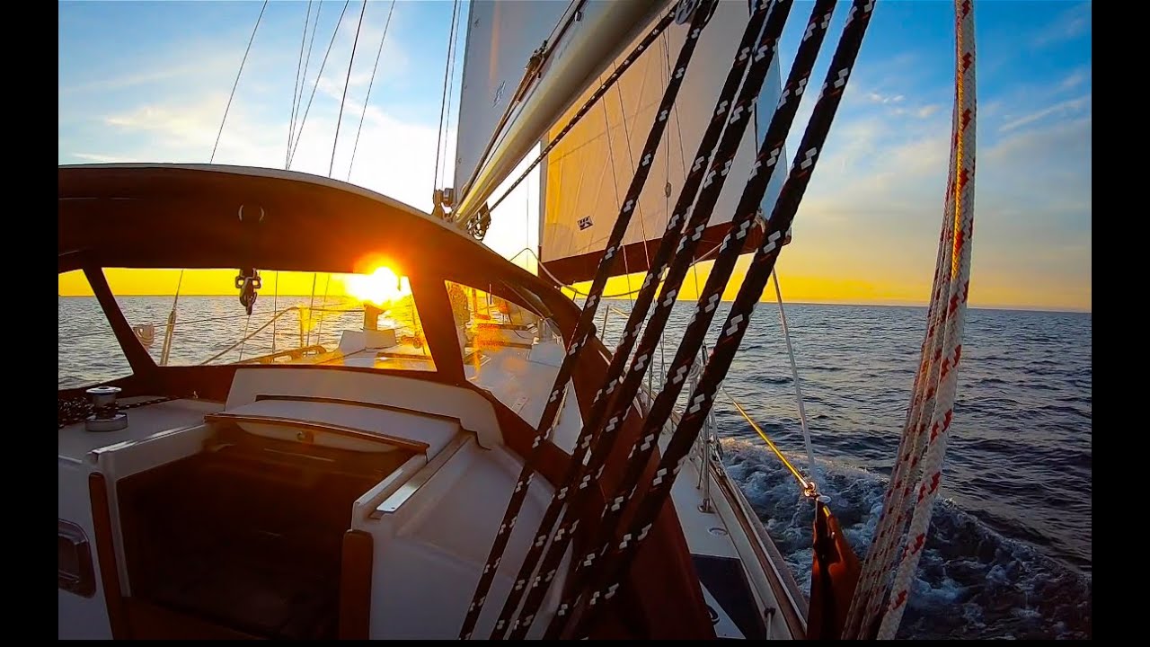 Sailing Offshore on Lake Superior to the Keweenaw — Sailing SV Freelance Ep. 21