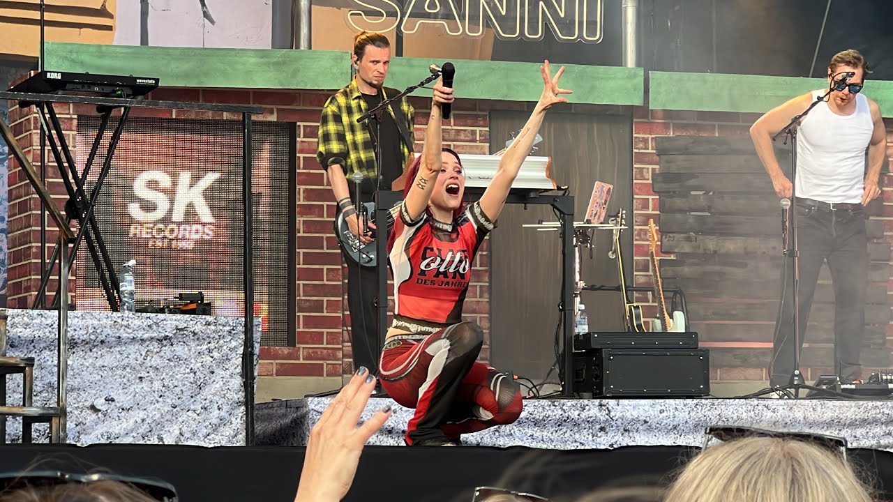 SANNI - 2080-luvulla live Suomipop Festivaali 2024 Jyväskylä