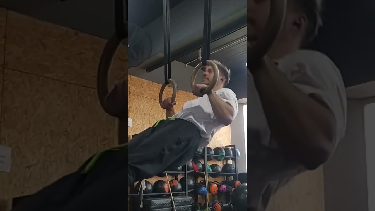AS&Iacute; es Como HAGO FRONT LEVER y MUSCLE UP en ANILLAS🔥