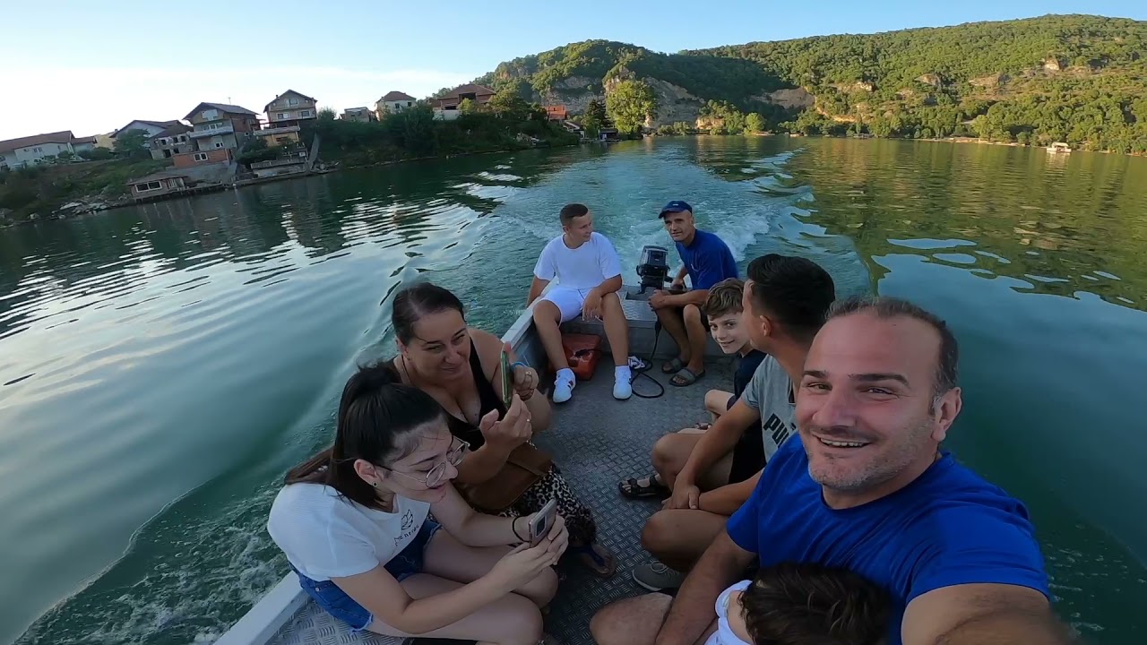 Divic kratka voznja Jezerom