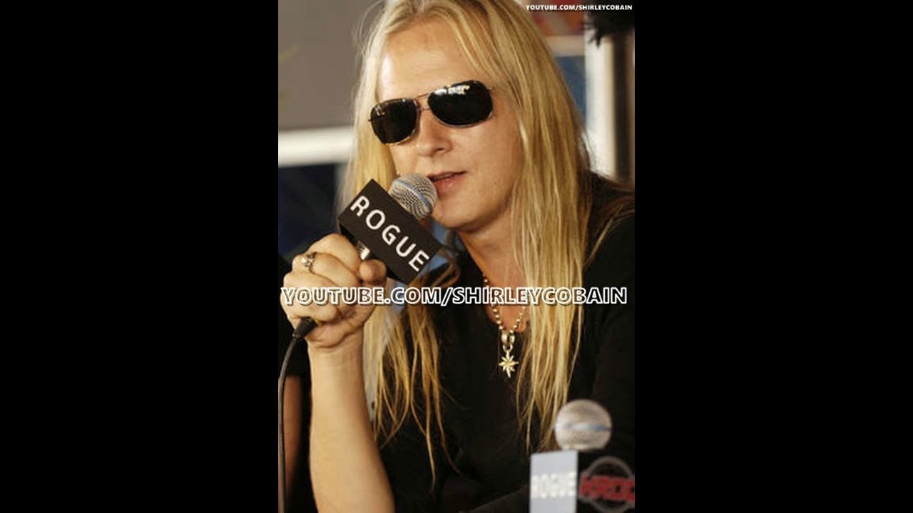 Jerry Cantrell on Layne Staley, Mike Starr and Why He's Not on Twitter (August 23, 2010)