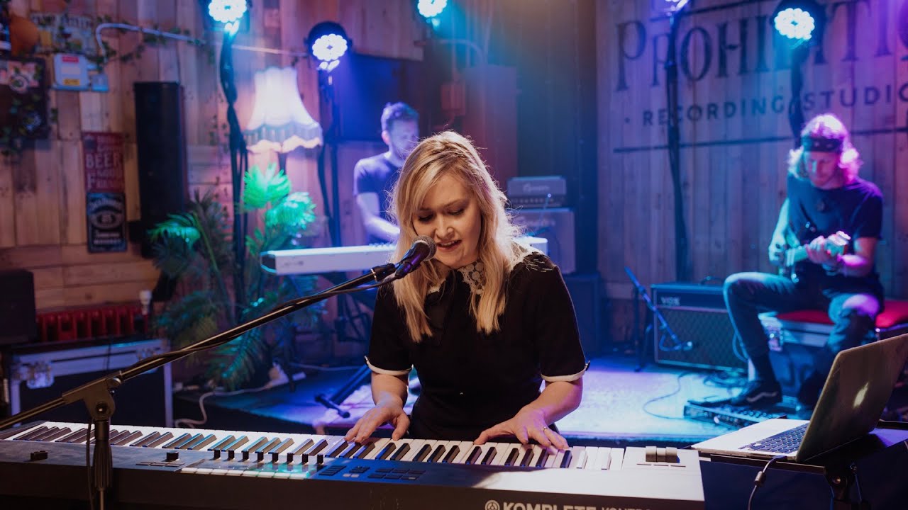Rules Are Made to Be Broken - Amelie Blake (Live at Prohibition Studios)