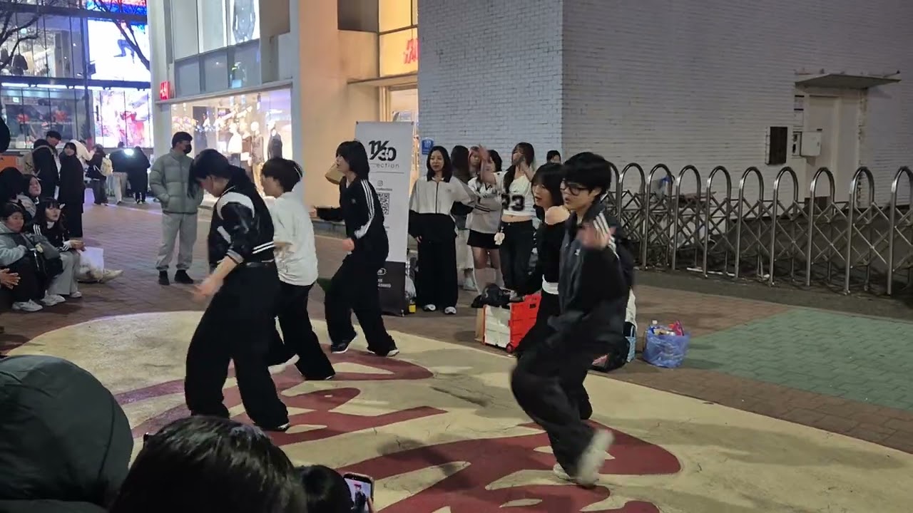 20260315 192709 #1130컬렉션 홍대 버스킹 #1130_collection Hongdae Busking