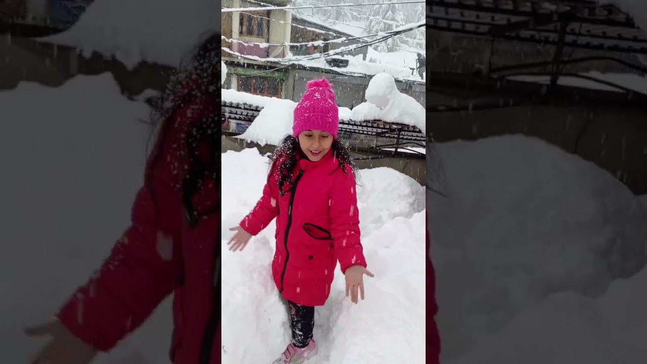 live snowfall in Sharda Kashmir