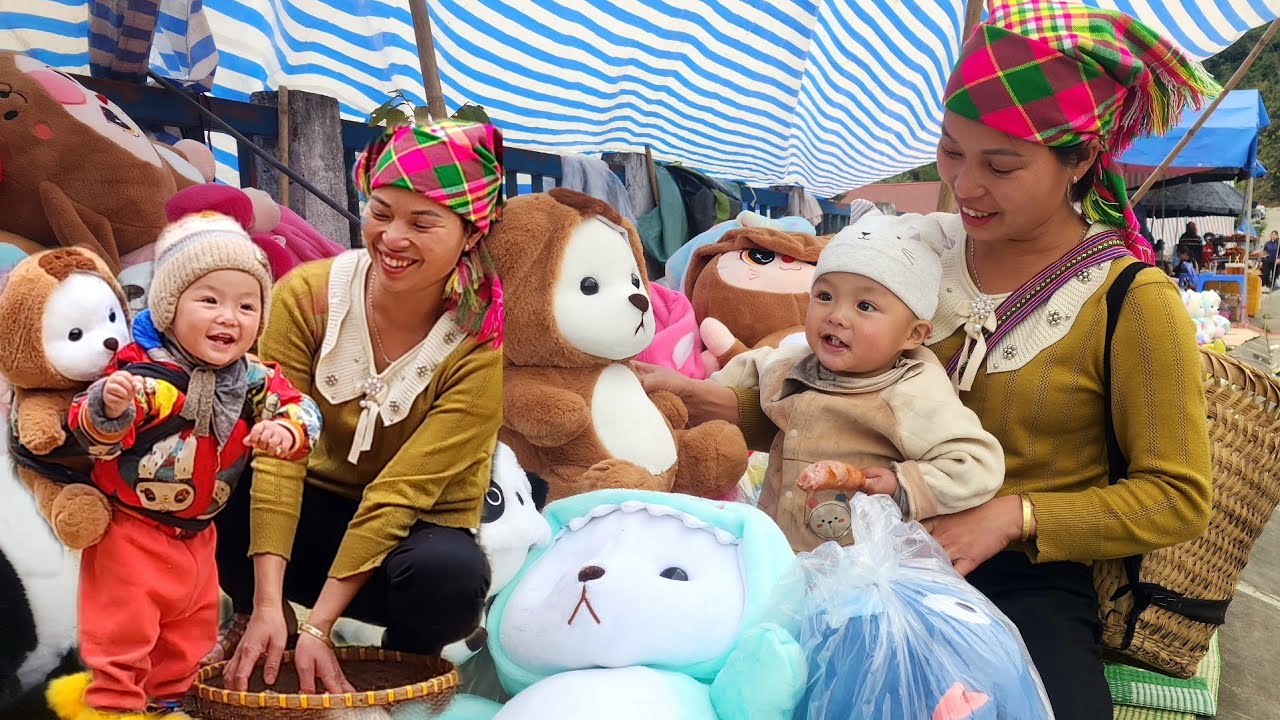 Harvest green onions to sell at the festival and buy bears for babies - Lý Thị An