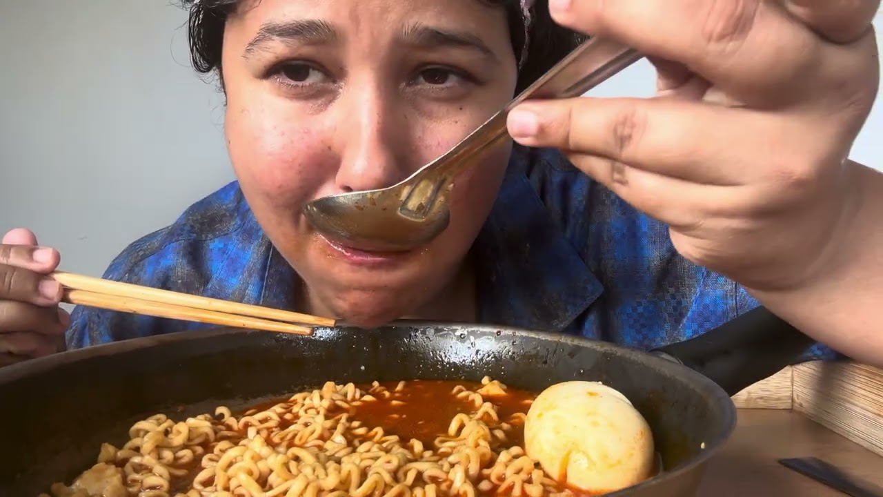 WHAT BEATS IT? 🍜 ramen and egg boil 🥚 