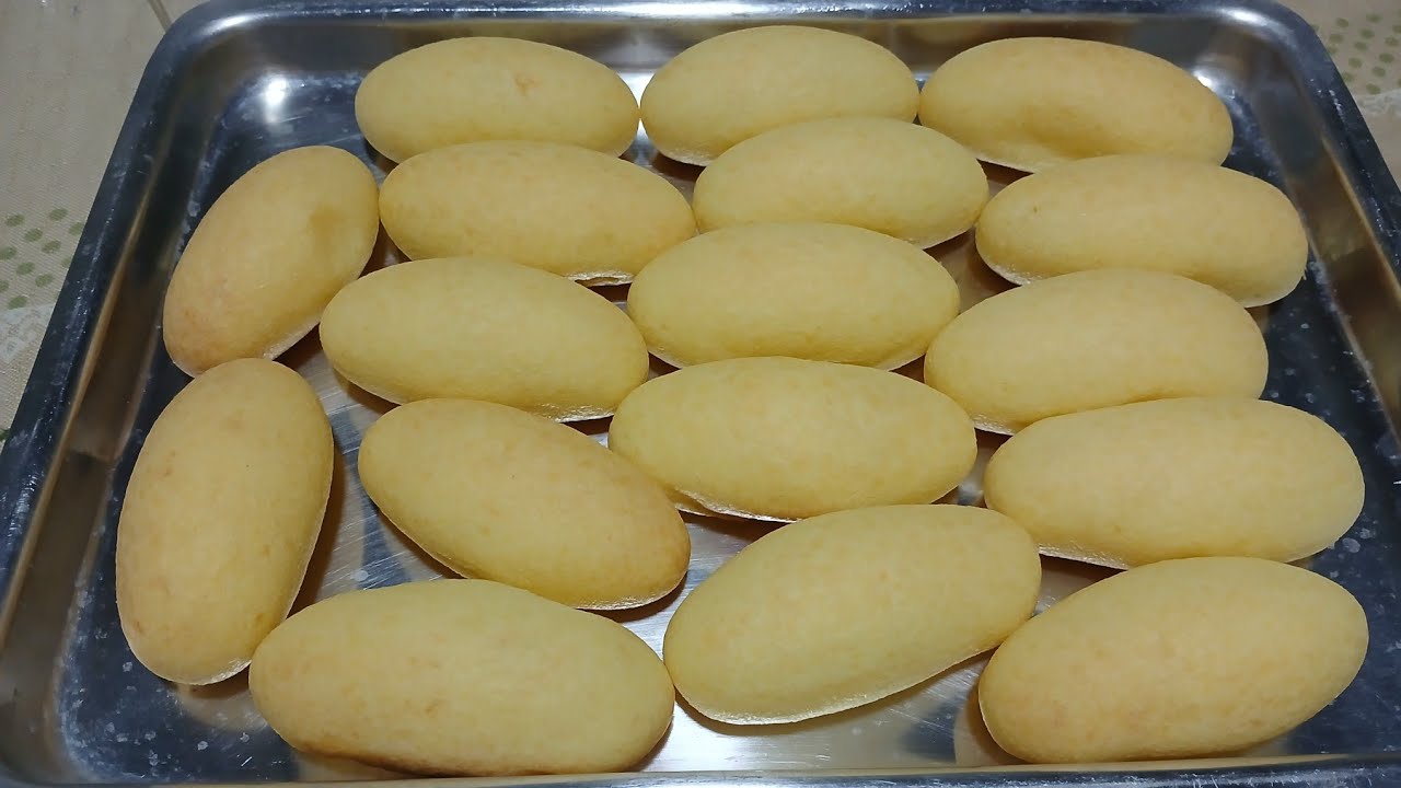 Biscoito de polvilho com fubá. 