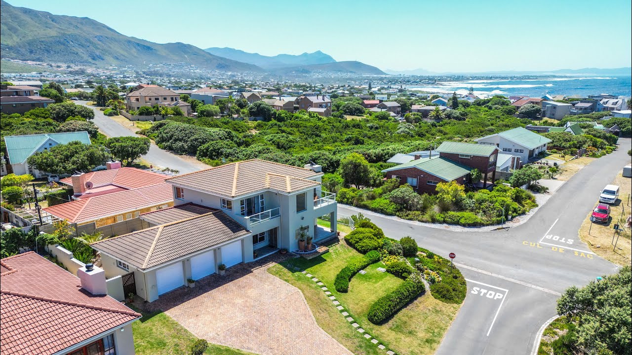Beautiful home for sale in Vermont, Hermanus, South Africa: R5,400,000.