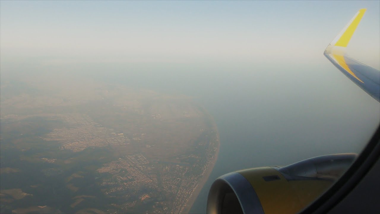 (4K) Vueling Airbus A320-232 | Barcelona to London Gatwick *Full Flight* 6/2/19