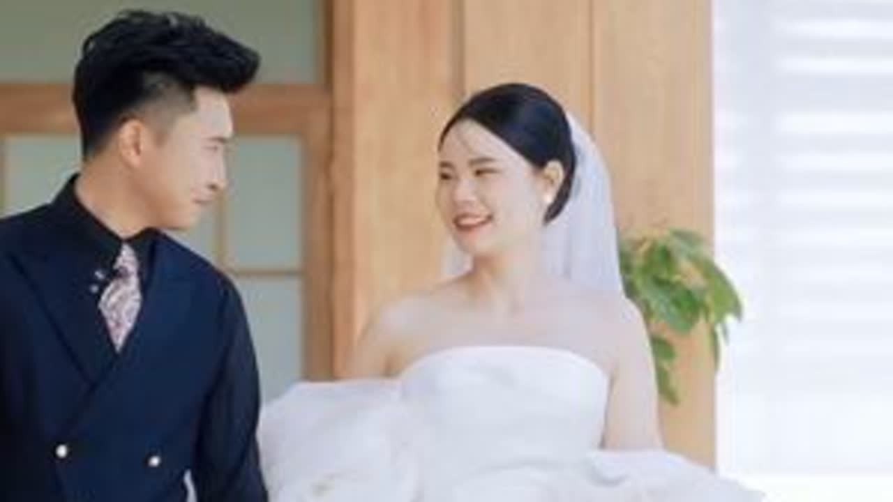 再次回看自己的婚礼，依然会特别的感动，特别感谢我的老公给了我一个完美，浪漫，有意义的婚礼，也希望看到这条视频的姐妹们，都可以找到自己最对的那个人#二婚 #二婚也幸福 #喜结良缘 #新婚大喜