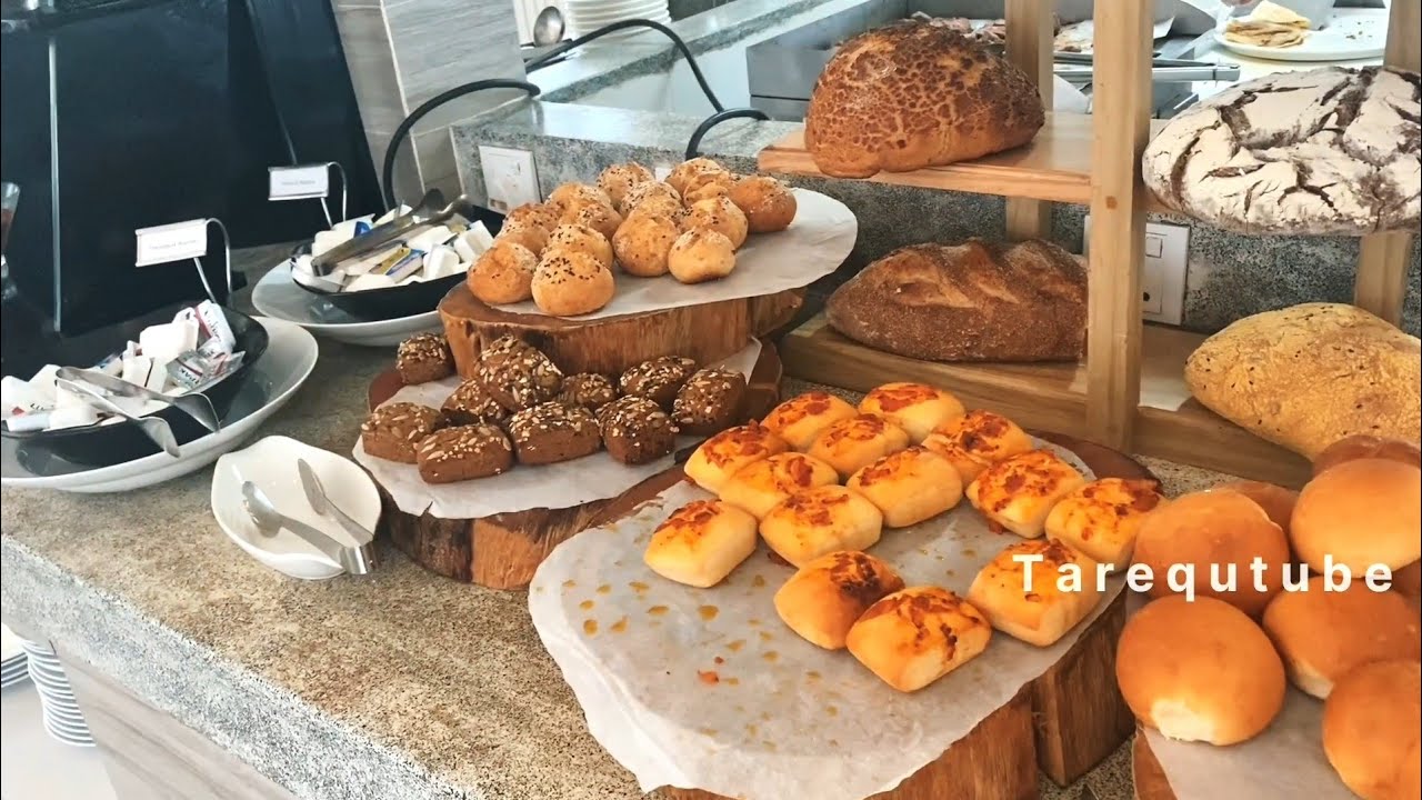 Buffet Lunch at Sun Siyam Olhuveli Maldives